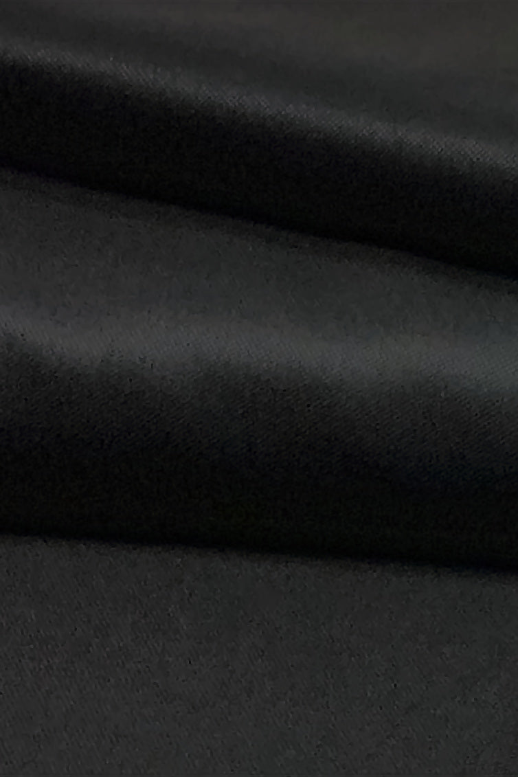 TIMELESS | bespoken Gold Silk – schwarzes Robentuch mit Seidenanteil, matter Glanz, Nahaufnahme