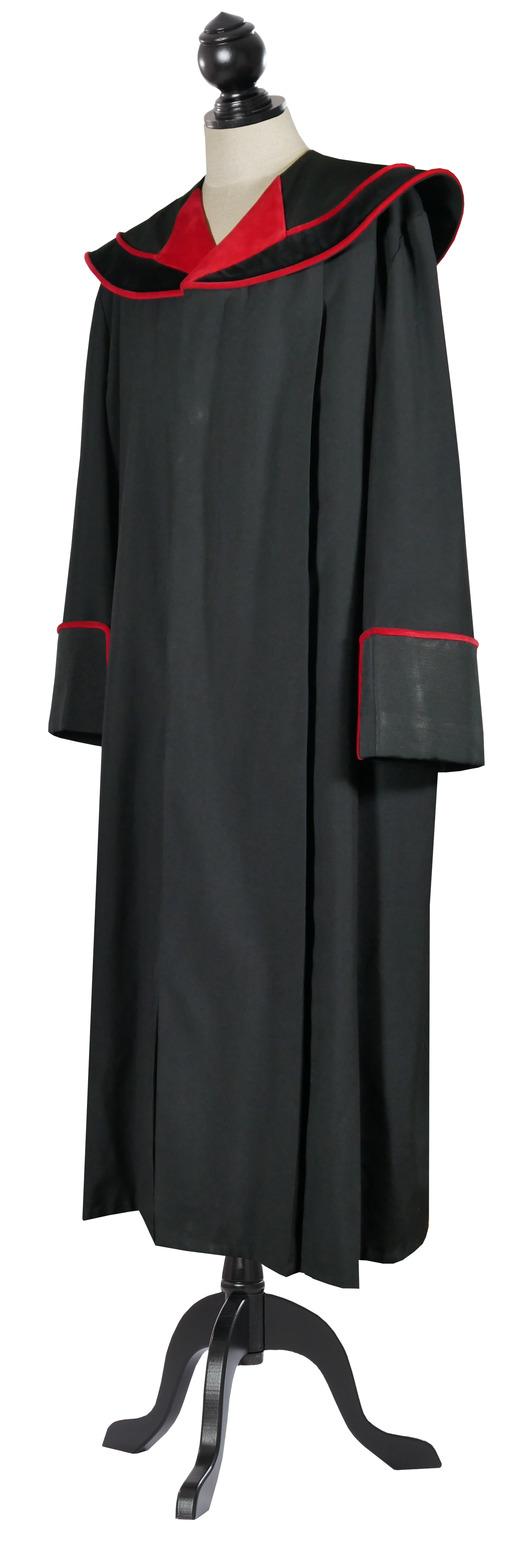 Schwarze Staatsanwaltsrobe mit rotem Samtbesatz an Kragen und Ärmelbündchen, weiter Schnitt, Seitenansicht