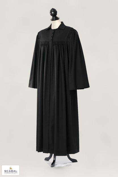 Talar, Württemberger Form – Vorderansicht mit Hauszeichen Scabal