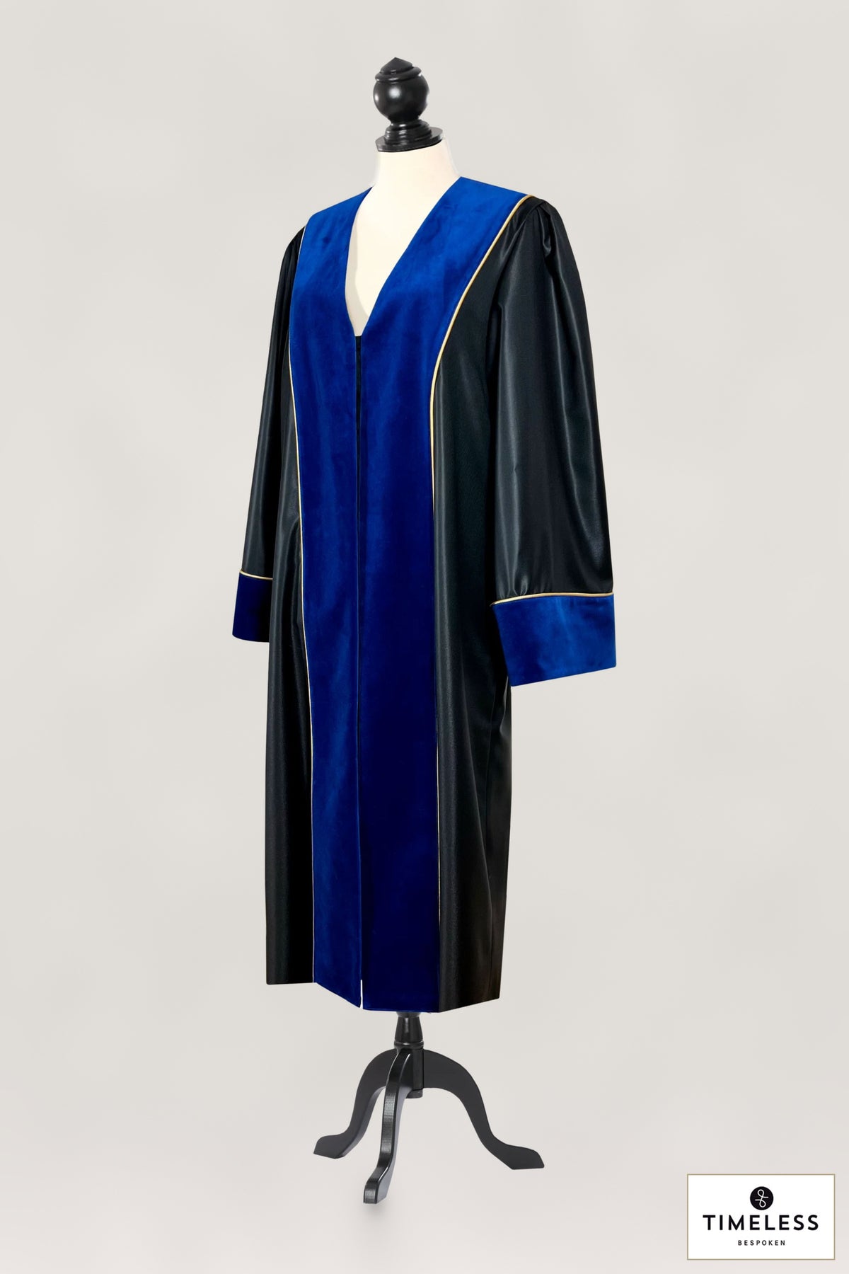 UPC-Richterrobe – Berufung – Silver Wool / Gold Silk – Originalaufnahme mit Tuchhauszeichen