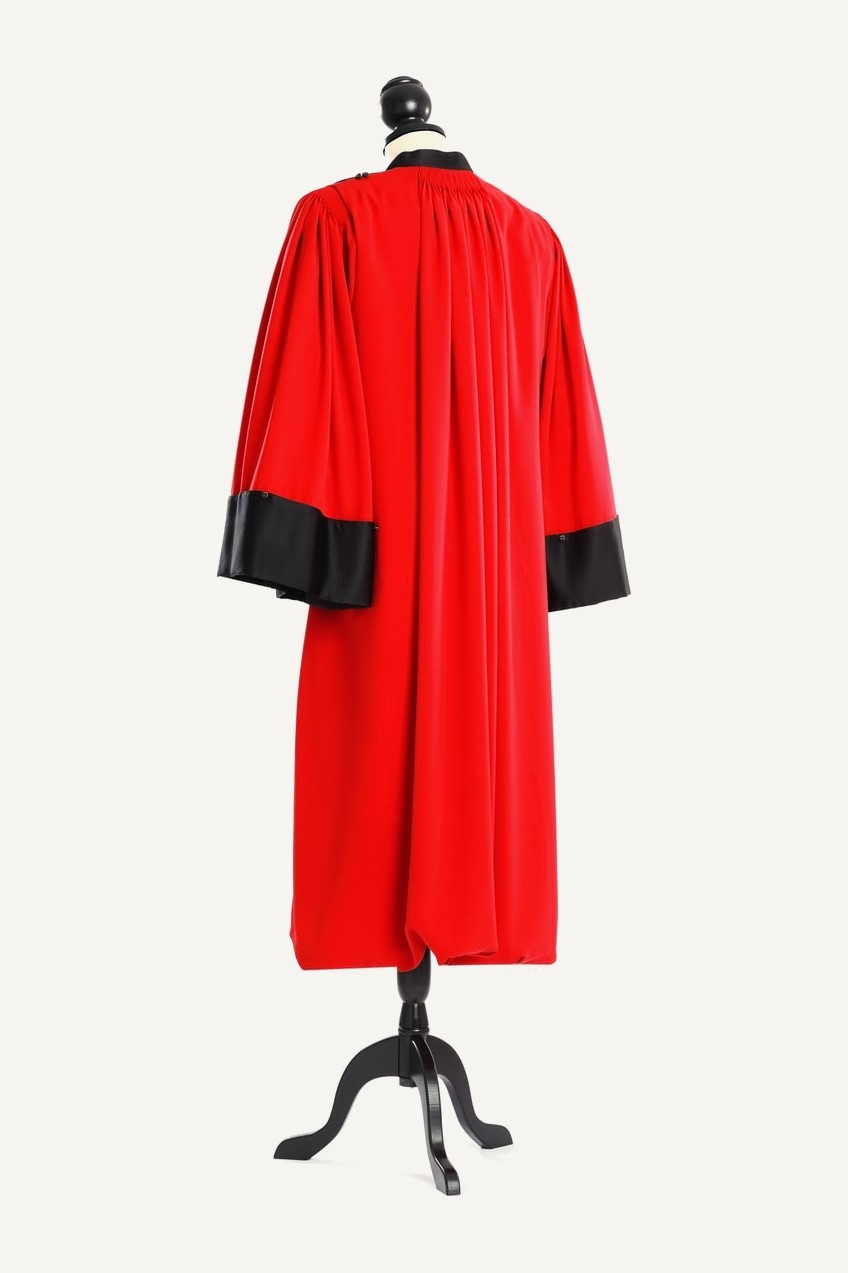 Juristische Robe Frankreich, Rückansicht