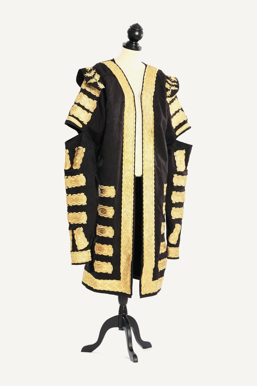 Präsidententalar, goldbestickte Zeremonialrobe, Vorderansicht